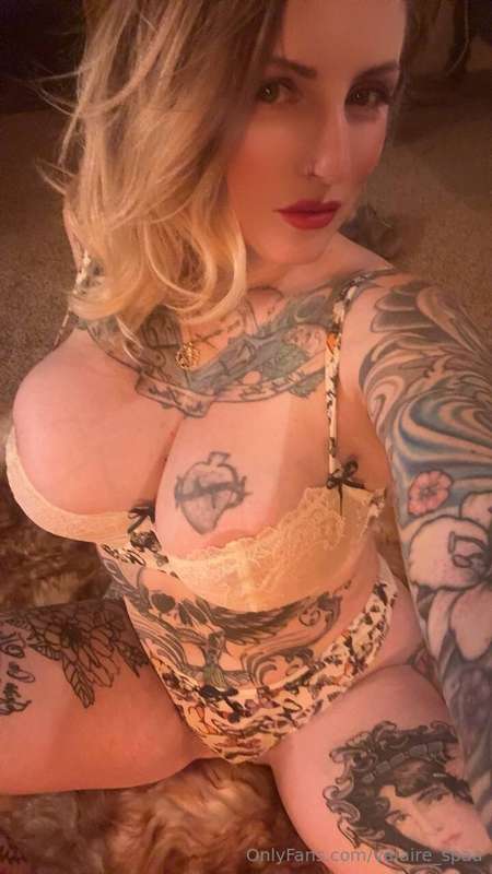 valaire_spaa Nudes & OnlyFans Leaks 2026 [thetattedmomnextdoor]